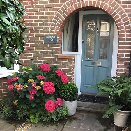Number 19 B&B Chichester Exteriér fotografie